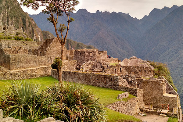 visit machu picchu